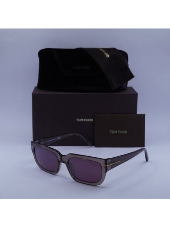 Tom Ford FT1075 45U Ezra Sunglasses Brown Rectangle Frame, Bordeaux Lenses main image 10